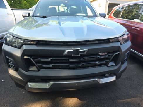 Used 2023 Chevrolet Colorado Trail Boss AWD/4WD image 3
