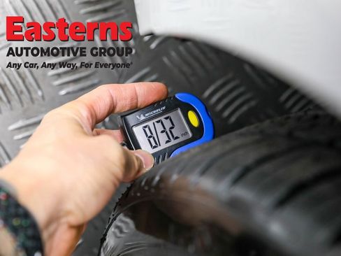 Used 2022 Genesis G70 3.3T image 29