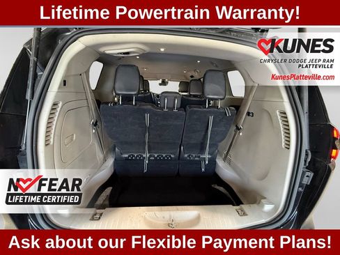 Used 2023 Chrysler Pacifica Touring-L FWD image 45