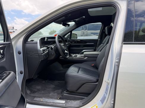 Used 2025 Cadillac Escalade IQ Sport 1 AWD/4WD image 16