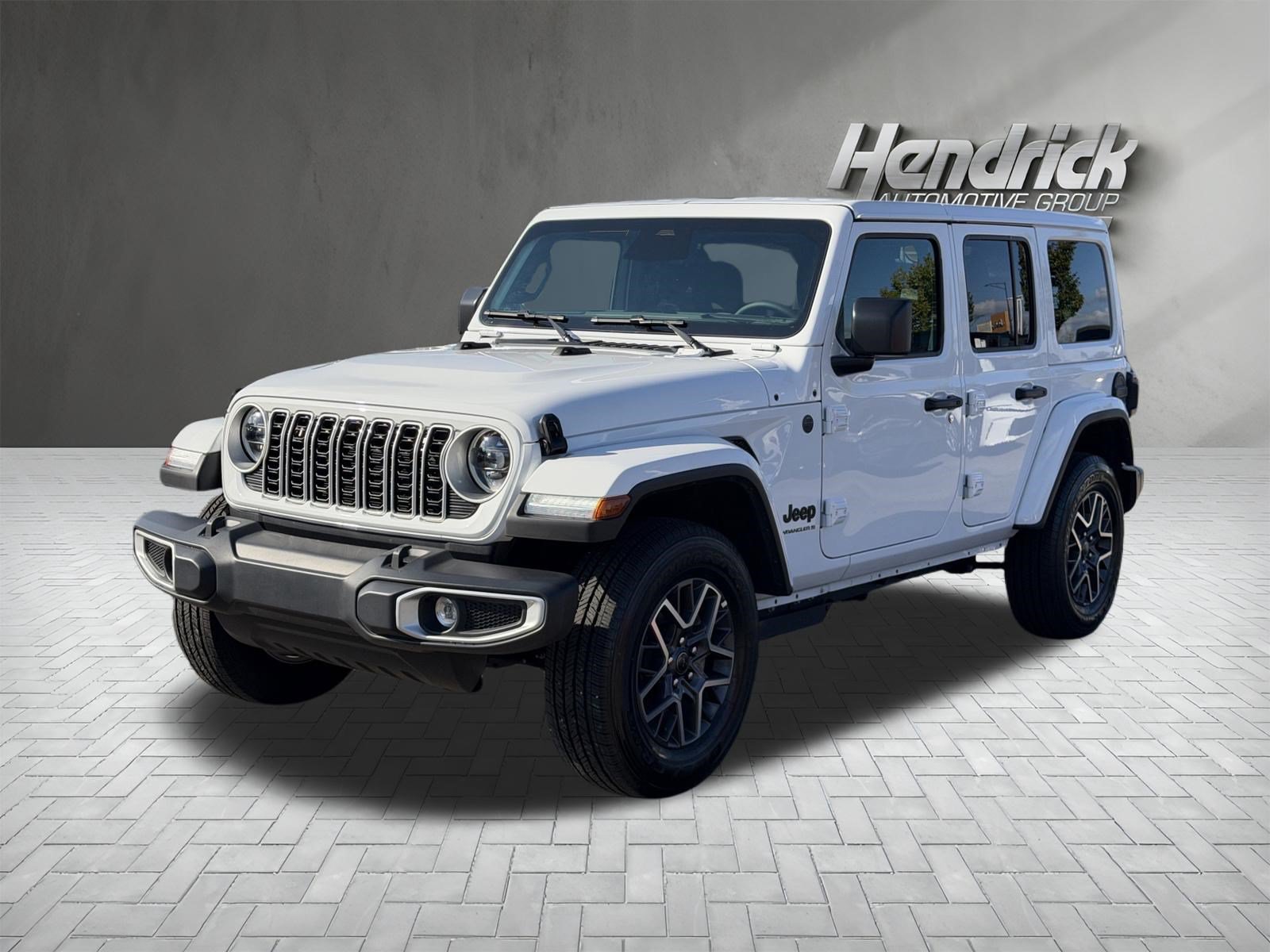 Used 2026 Jeep Wrangler Unlimited Sahara AWD/4WD image 5