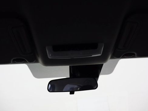 Used 2022 Nissan Versa SR w/ Convenience Package FWD image 22