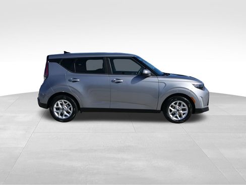 Used 2023 Kia Soul S image 30