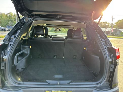 Used 2017 Jeep Cherokee Limited AWD/4WD image 40