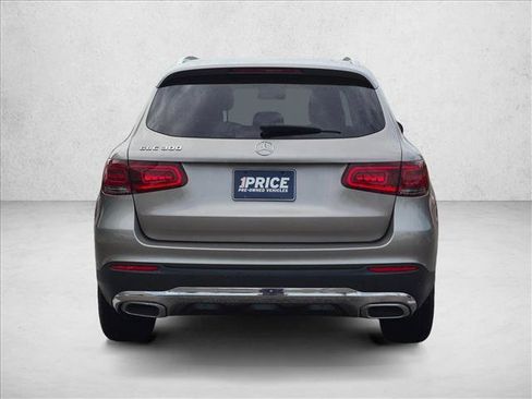 Used 2020 Mercedes-Benz GLC 300 w/ Premium Package image 7