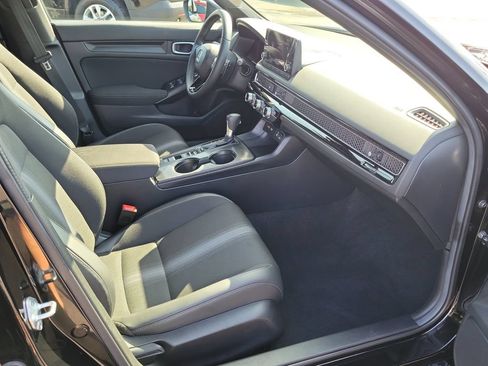 Used 2023 Honda Civic Sport image 15