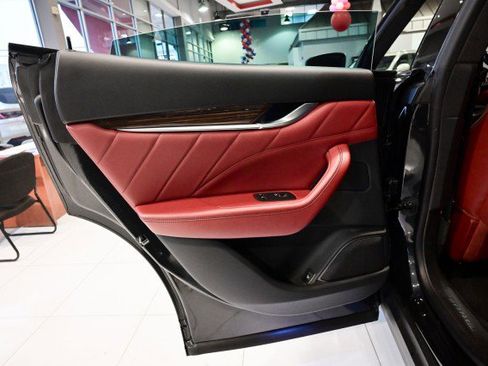 Used 2022 Maserati Levante Modena image 23