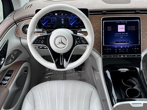Certified 2023 Mercedes-Benz EQS 450+ 4MATIC SUV image 31
