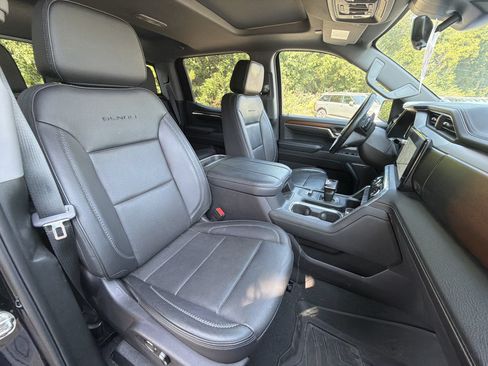 Used 2024 GMC Sierra 1500 Denali w/ Denali Reserve Package AWD/4WD image 30