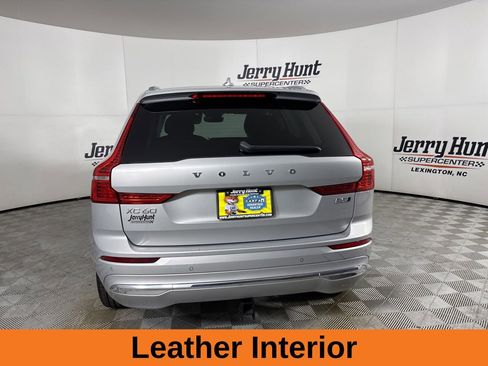Used 2022 Volvo XC60 B5 Inscription image 6