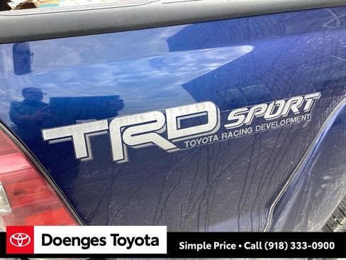 Used 2015 Toyota Tacoma 4x4 Double Cab image 12