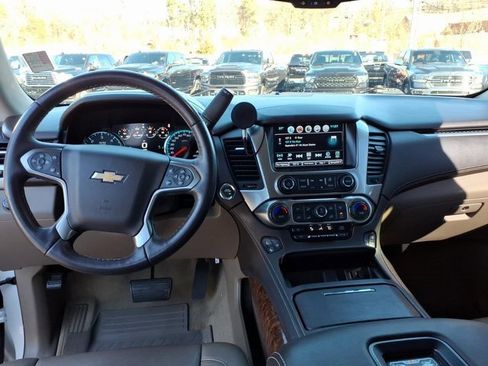 Used 2017 Chevrolet Suburban Premier image 9