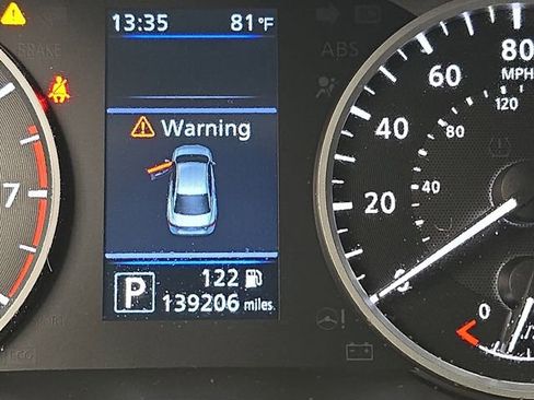 Used 2024 Nissan Sentra S FWD image 27