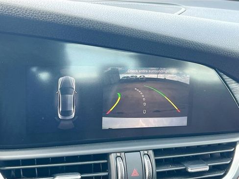 Used 2021 Alfa Romeo Giulia Sprint w/ Sun & Sound Package image 22