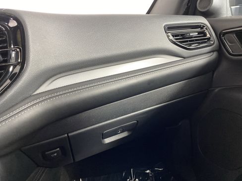 Used 2022 Dodge Durango GT image 31