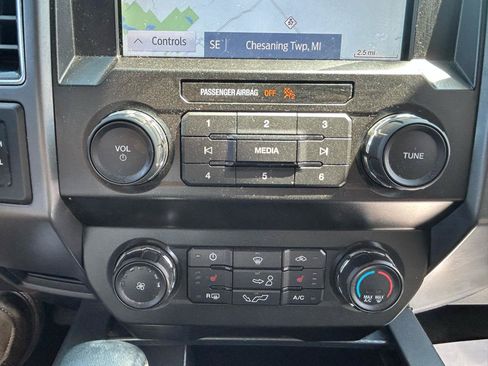 Used 2020 Ford F150 XLT w/ Equipment Group 302A Luxury AWD/4WD image 23