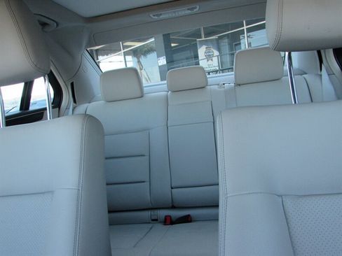 Used 2014 Mercedes-Benz E 350 Sedan image 16