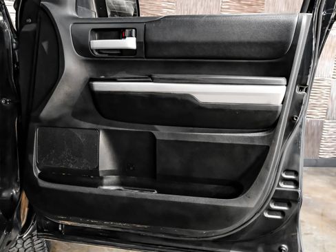 Used 2019 Toyota Tundra SR5 w/ SR5 Upgrade Package AWD/4WD image 53