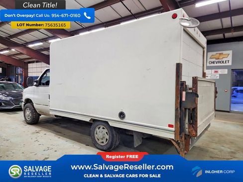 Used 2011 Ford E-350 and Econoline 350 Super Duty image 3