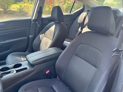 Used 2025 Nissan Altima 2.5 SV FWD image 31