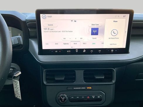 Used 2025 Ford Maverick XL FWD image 7