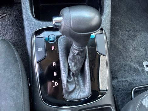 Used 2018 Kia Forte S image 10