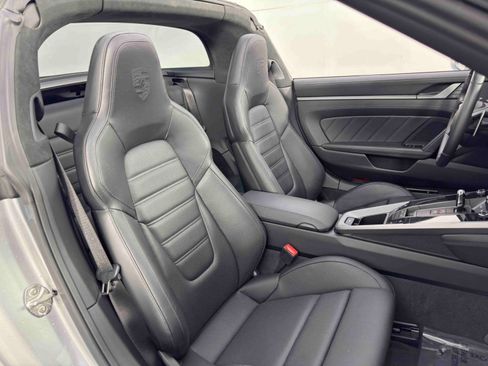Used 2024 Porsche 911 Targa 4 w/ Premium Package image 35