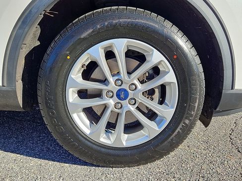 Used 2021 Ford Escape SE image 9