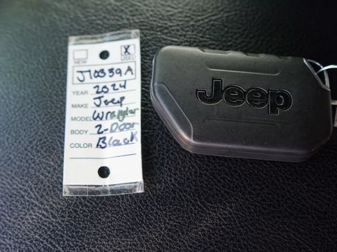 Used 2024 Jeep Wrangler Sport AWD/4WD image 29