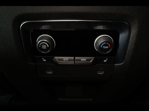 Used 2024 Chevrolet Tahoe Premier image 35