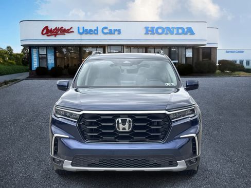 Used 2025 Honda Pilot Touring image 8