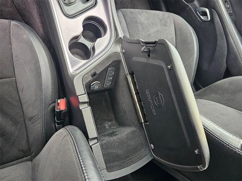 Used 2018 Dodge Challenger SXT Plus image 44