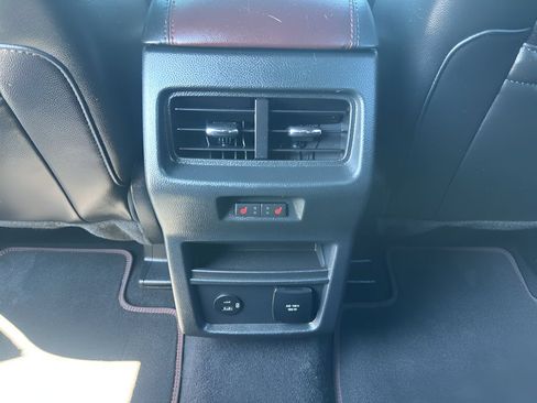 Used 2021 Ford Edge Titanium w/ Equipment Group 301A AWD/4WD image 21
