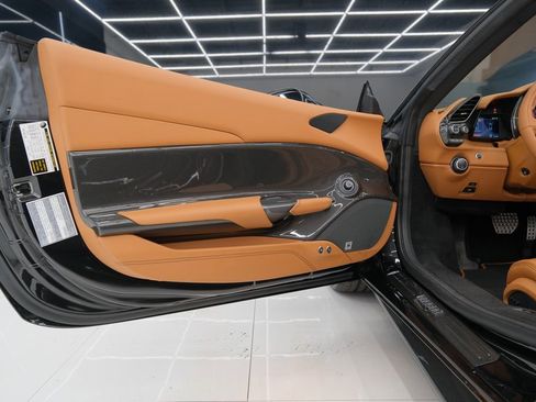 Used 2018 Ferrari 488 Spider RWD image 39