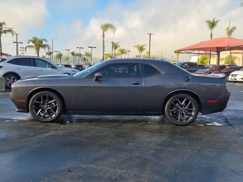 Used 2022 Dodge Challenger SXT w/ Driver Convenience Group image 9