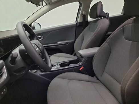 Used 2025 Kia K4 FWD image 17
