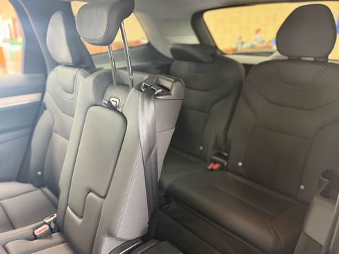 Used 2025 Volvo EX90 Ultra AWD/4WD image 18