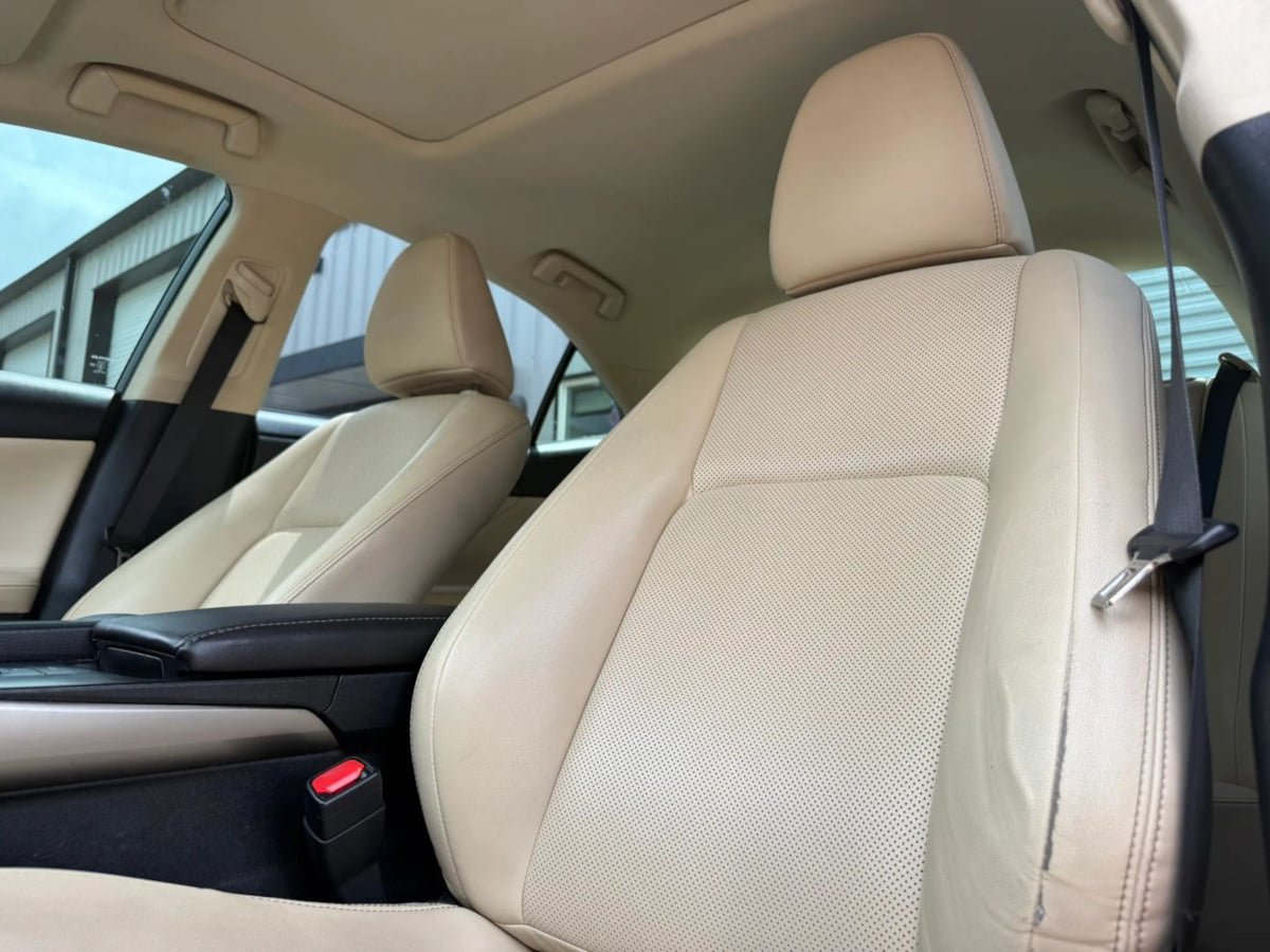 Used 2016 Lexus IS 200t RWD image 21