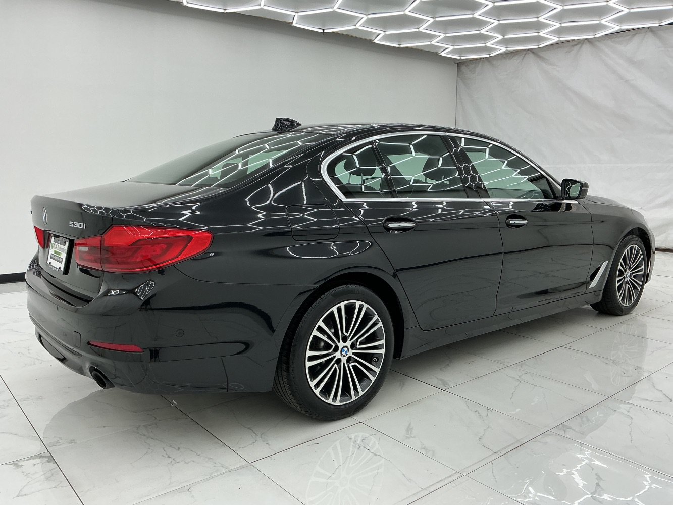 Used 2017 BMW 530i xDrive AWD/4WD image 11