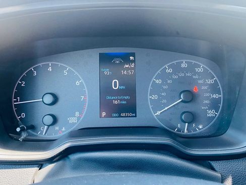 Used 2025 Toyota Corolla LE FWD image 8