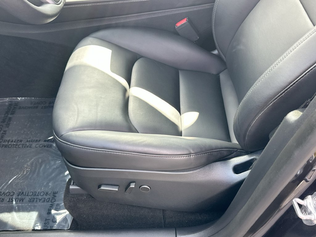 Used 2024 Tesla Model Y Long Range AWD/4WD image 18
