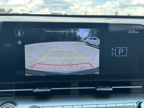 Used 2025 Hyundai Kona SEL FWD image 29