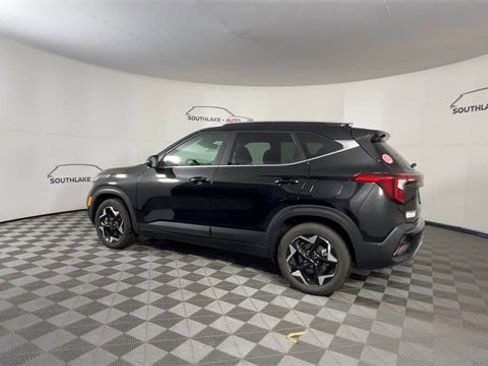 Certified 2025 Kia Seltos EX w/ EX Sunroof Package image 6