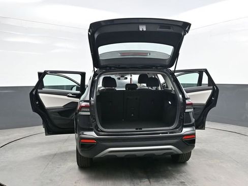 Used 2025 Volkswagen Taos S AWD/4WD image 42