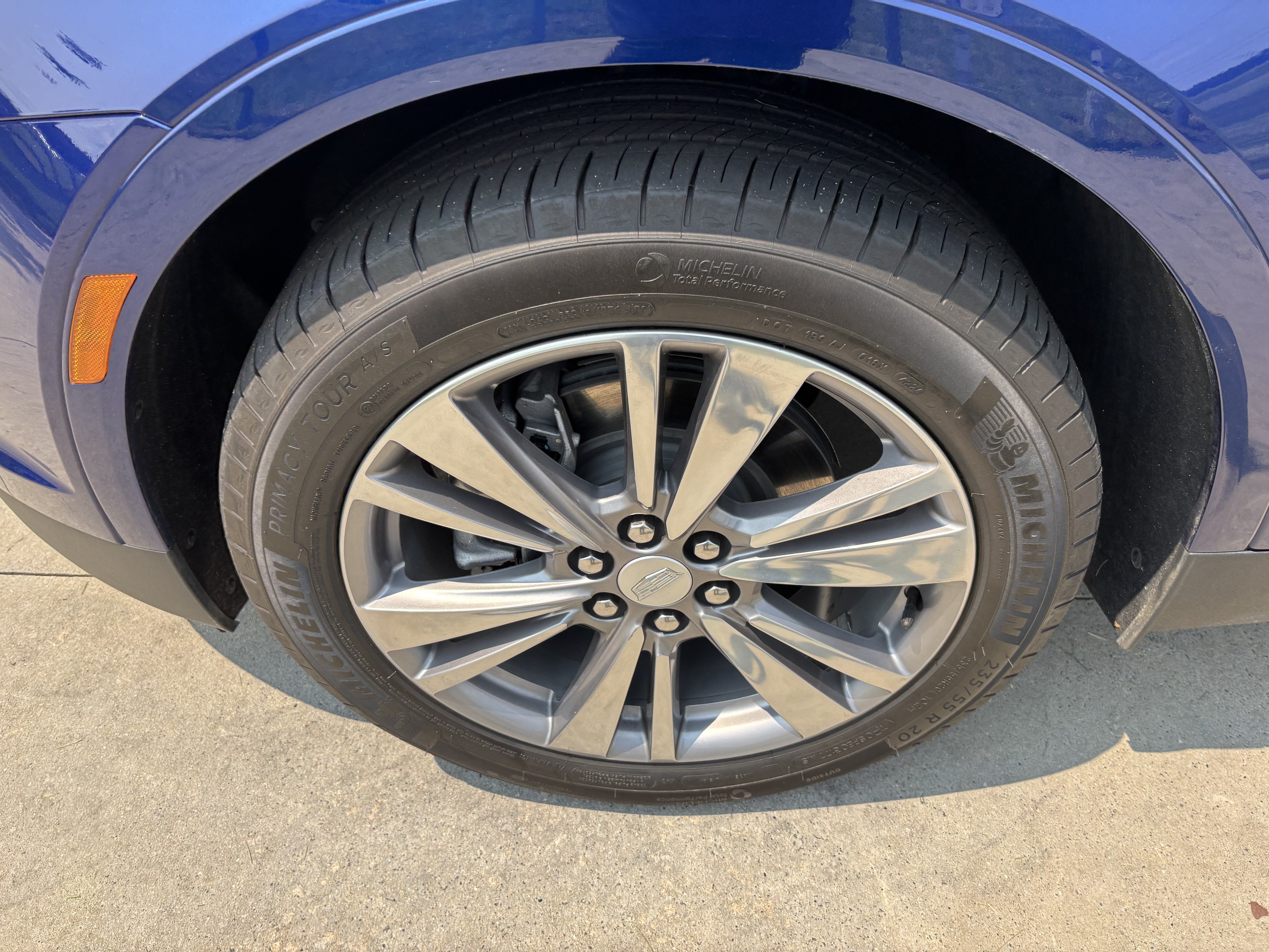 Used 2025 Cadillac XT5 Premium Luxury AWD/4WD image 13