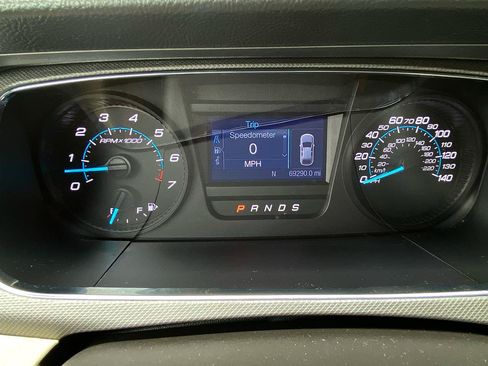 Used 2017 Ford Taurus SE FWD image 30