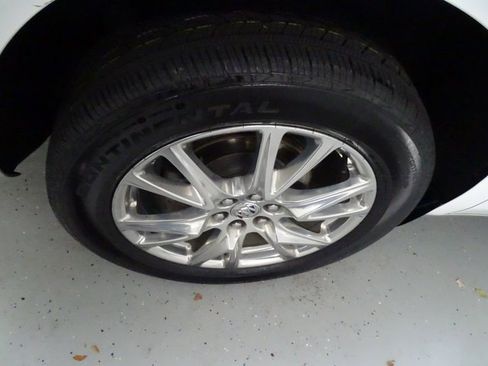 Used 2023 Buick Enclave Essence w/ Experience Buick Package image 30