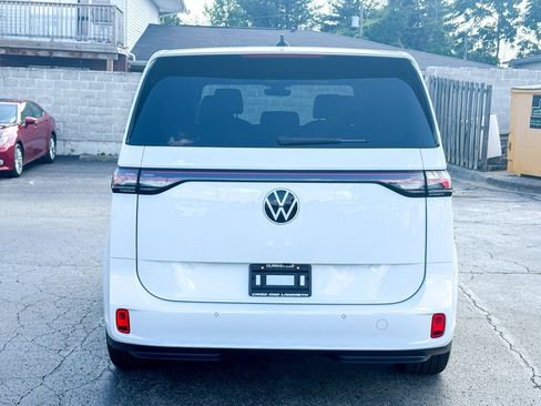 Used 2025 Volkswagen ID. Buzz Pro S RWD image 18