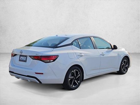 Used 2024 Nissan Sentra SV FWD image 5