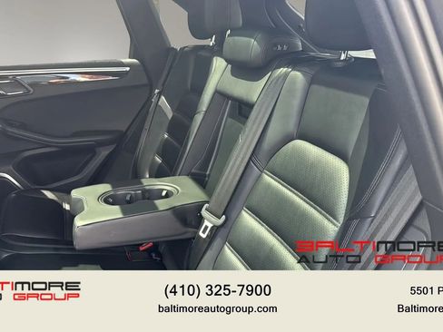 Used 2016 Porsche Macan S AWD/4WD image 34